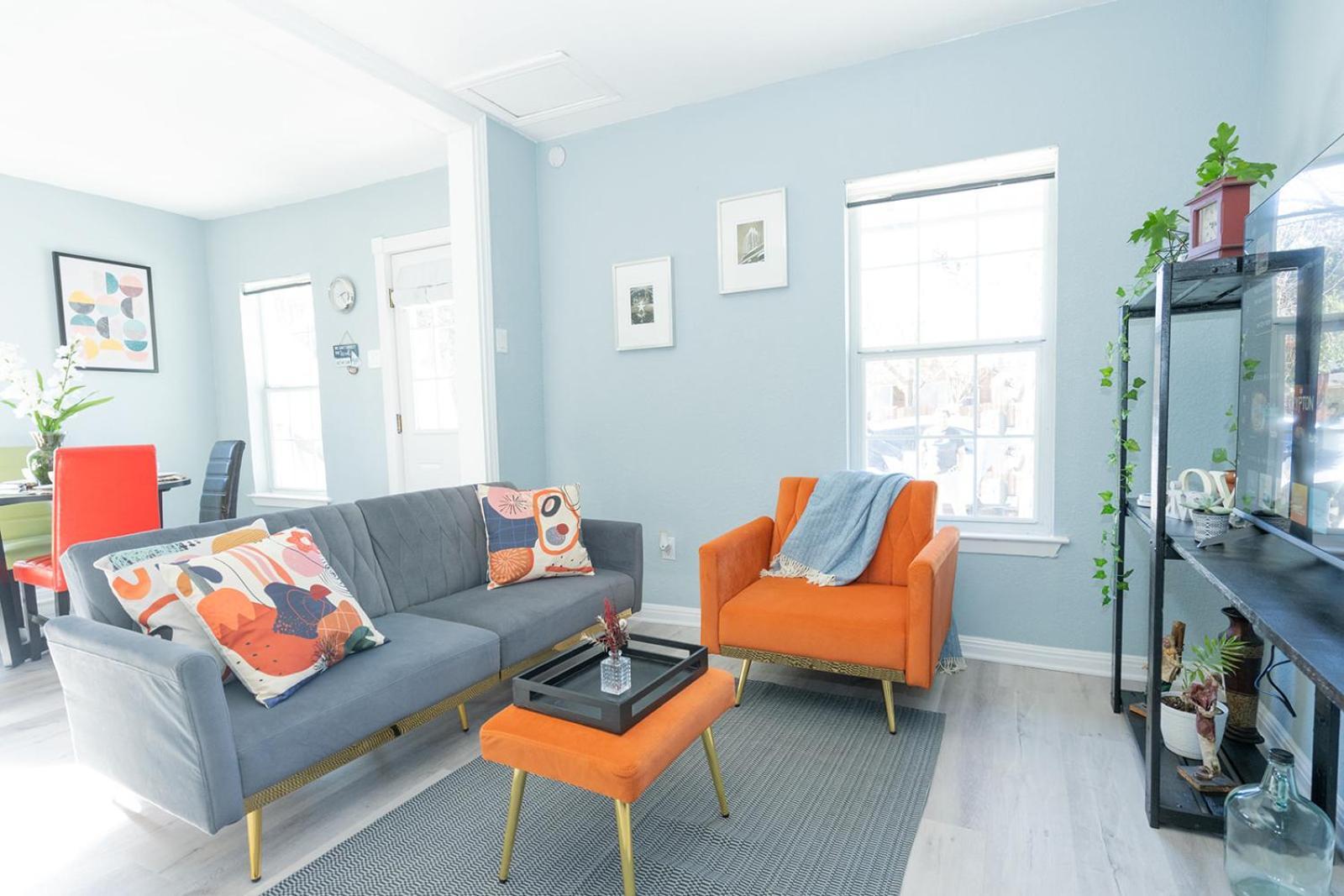 Award Winning Cultural Heritage Near Downtown - Walk To 6th Street Holiday home